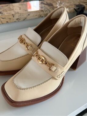 NWOT Sam Edelman Cream and Brown Leather Block Heel Loafers with Gold Chain